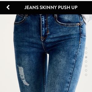 Skinny jeans
